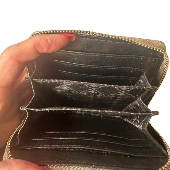 Elegant Gold Women's Wallet - Picture 1 of 6